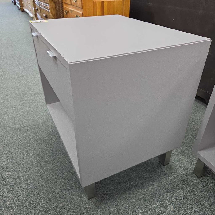 ROOM & BOARD NIGHTSTAND BAH