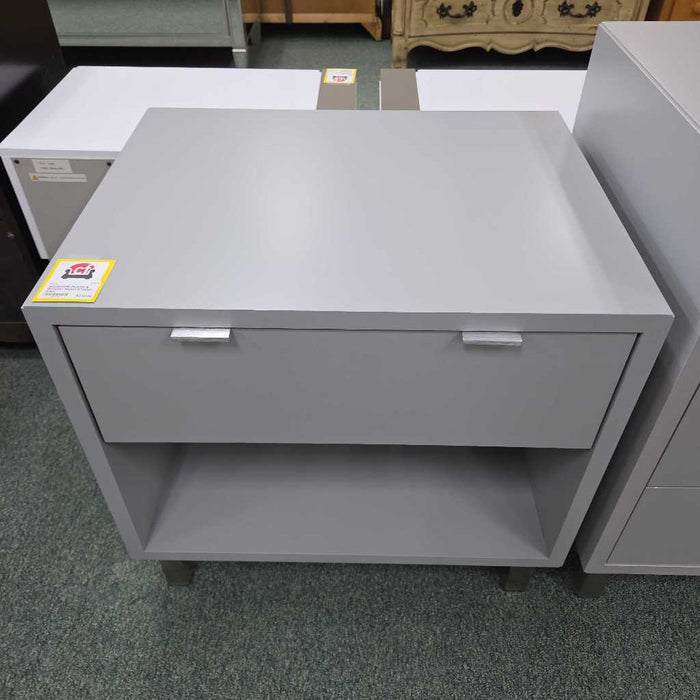 ROOM & BOARD NIGHTSTAND BAH