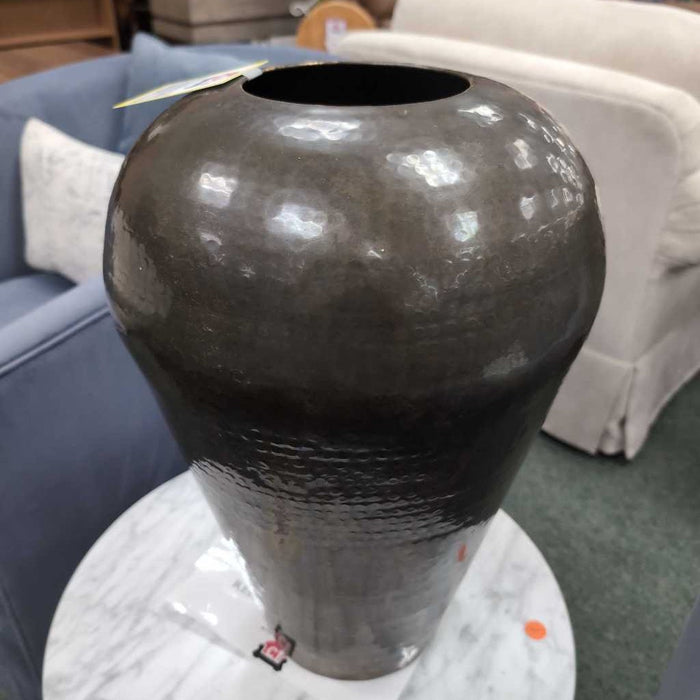 LARGE BRASS VASE BT