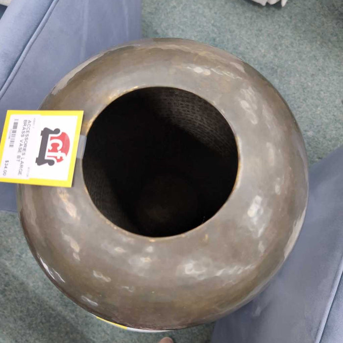LARGE BRASS VASE BT