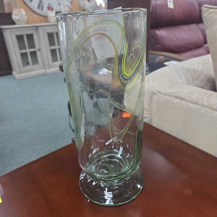 GLASS VASE WITH COLOR SWIRL BT