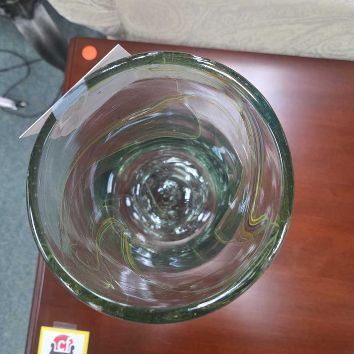 GLASS VASE WITH COLOR SWIRL BT