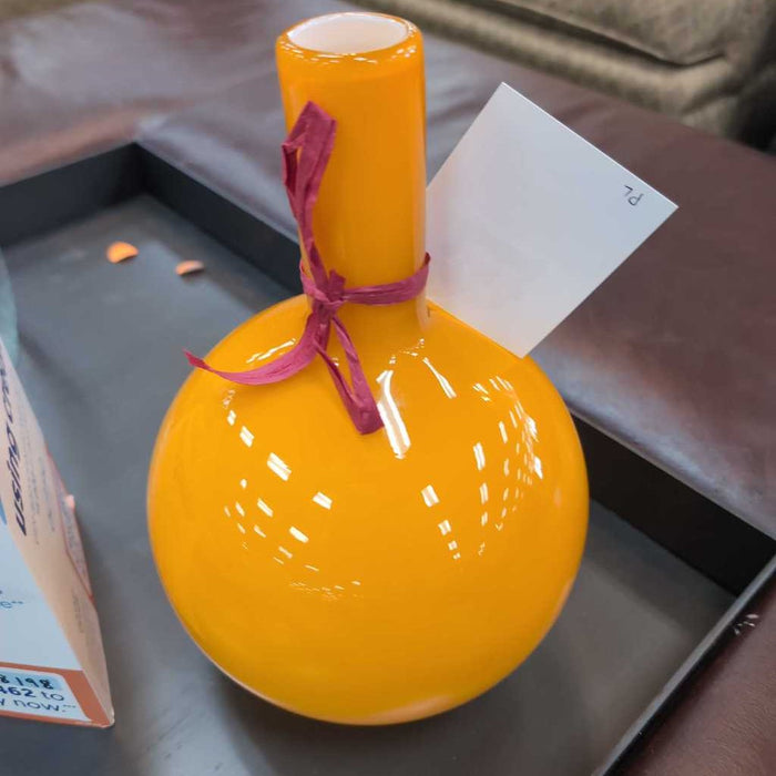 ORANGE VASE BA