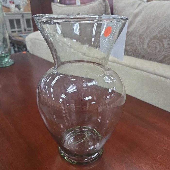 GLASS VASE BT