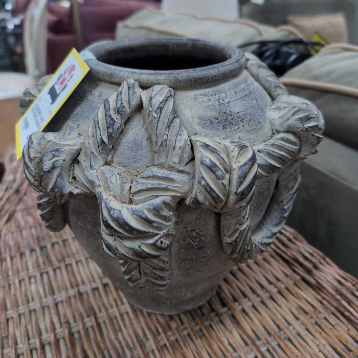 VASE WITH ROPED DESIGN BA