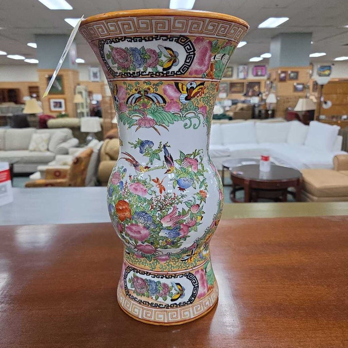 ASIAN VASE BT