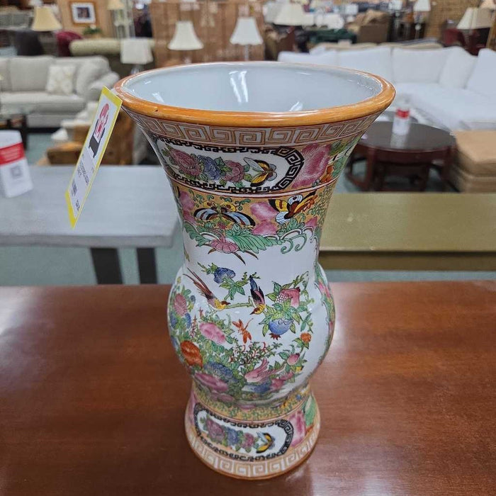 ASIAN VASE BT