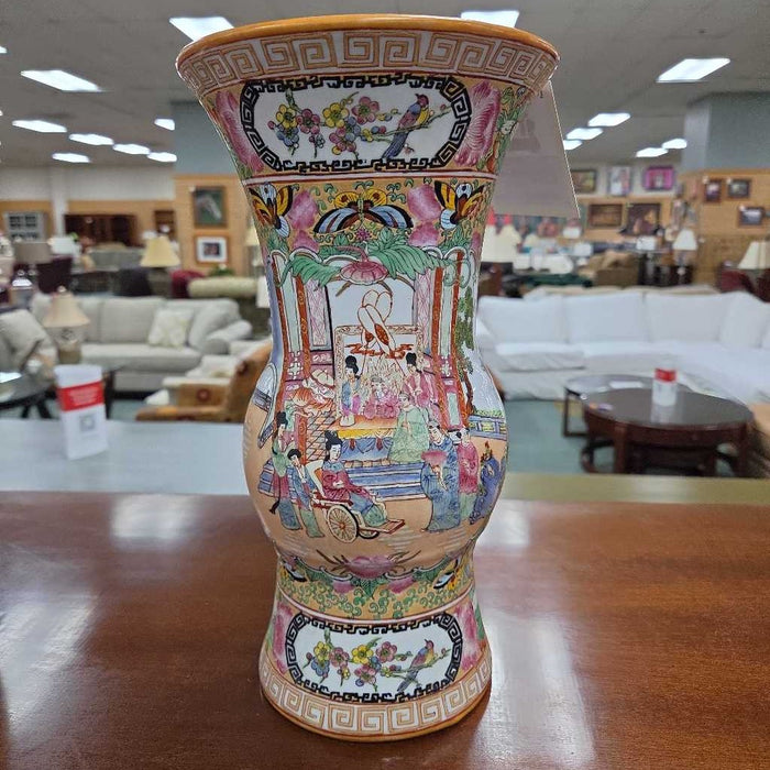 ASIAN VASE BT