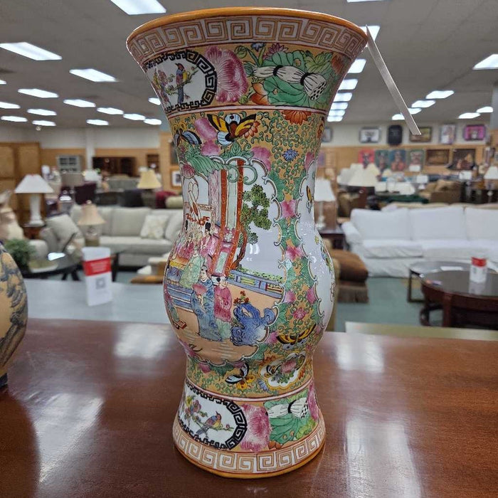 ASIAN VASE BT