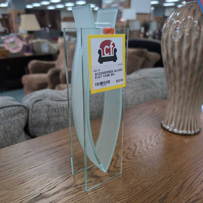 GLASS FLAT VASE BA