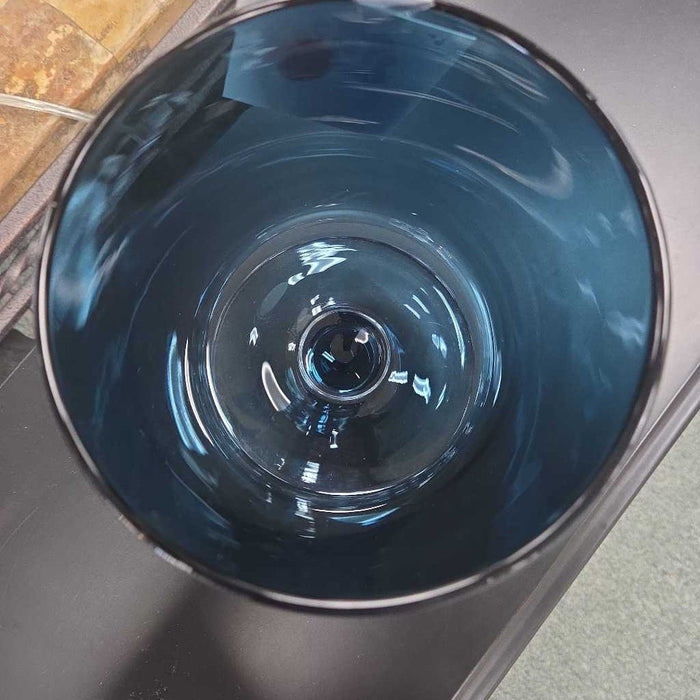 BLUE VASE BT