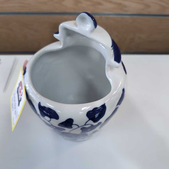 WHITE & BLUE VASE BA