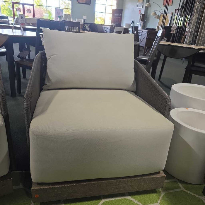 PATIO SWIVEL CHAIR BTK