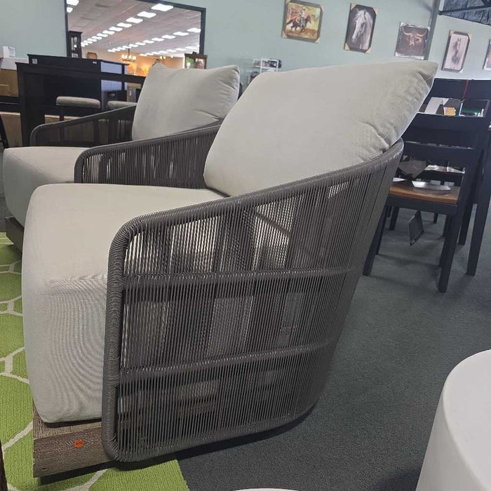 PATIO SWIVEL CHAIR BTK
