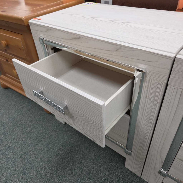 NIGHTSTAND SK
