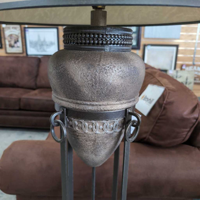 FLOOR LAMP TB