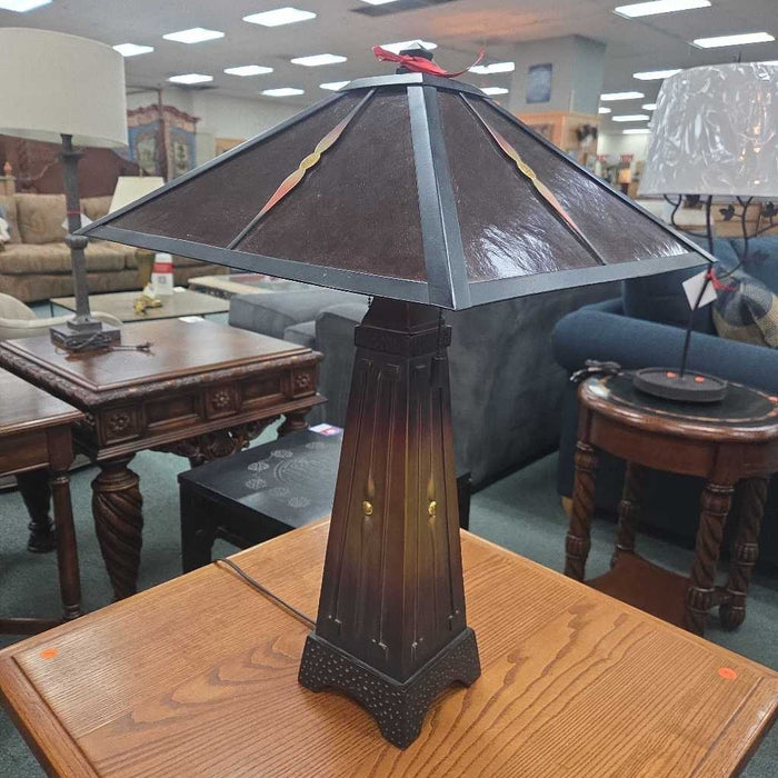 QUOIZEL LAMP TB