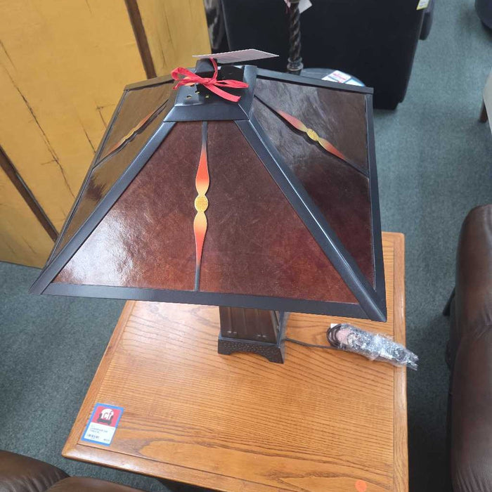 QUOIZEL LAMP TB