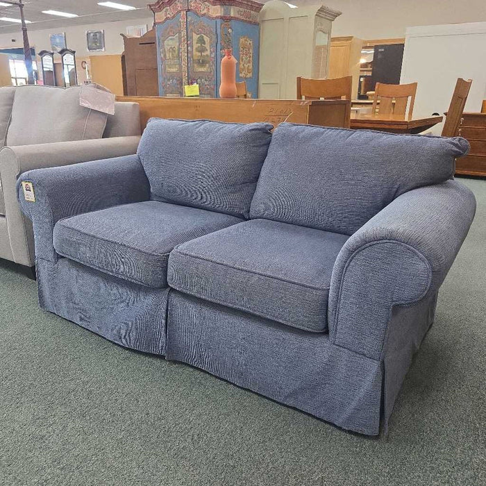 LOVESEAT BAH