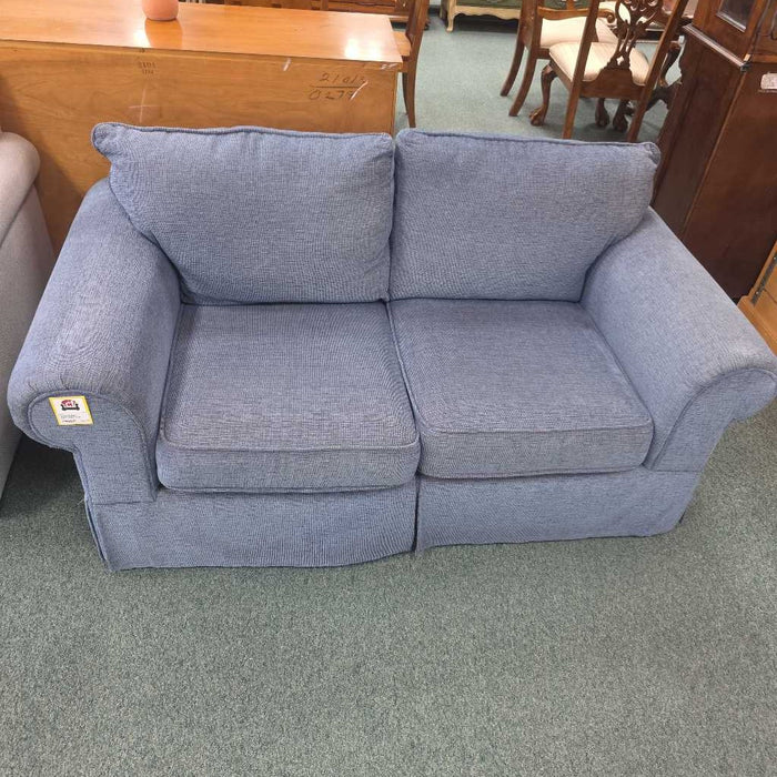 LOVESEAT BAH