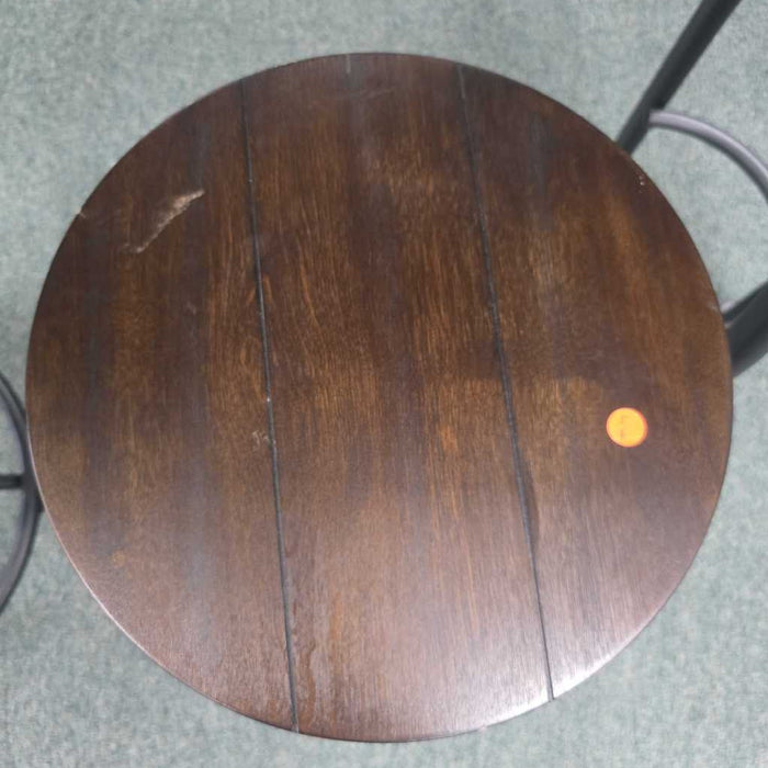 ODIUM COUNTER HIEGHT TABLE 2 STOOLS BAH