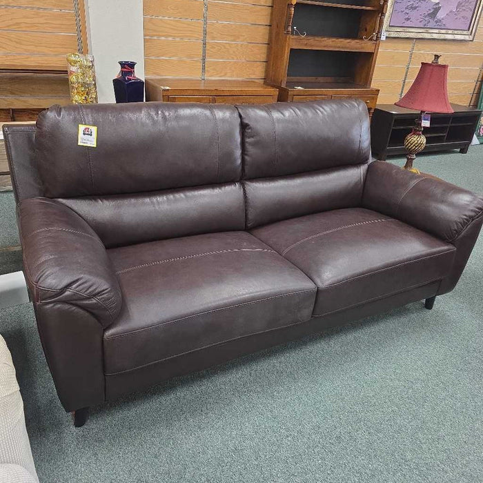 LEATHER LOVESEAT ALK