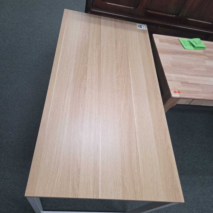 DESK AT