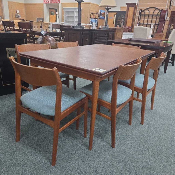 TABLE WITH 6 CHAIRS KLH