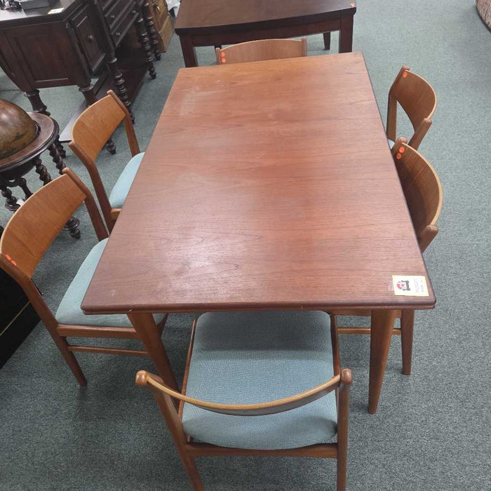 TABLE WITH 6 CHAIRS KLH