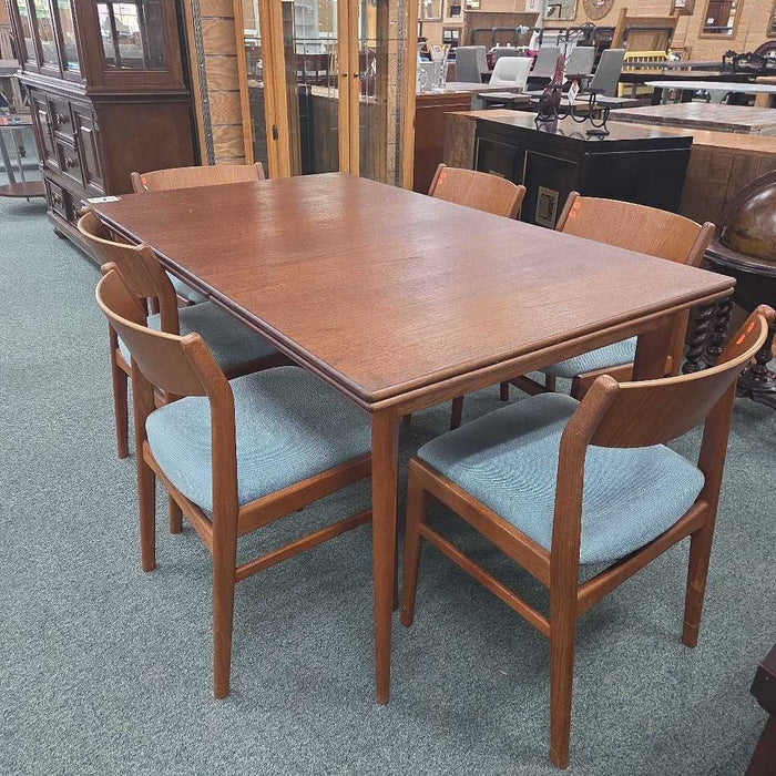 TABLE WITH 6 CHAIRS KLH
