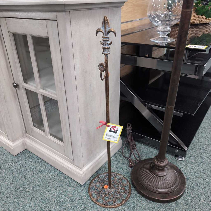WREATH HANGER BA