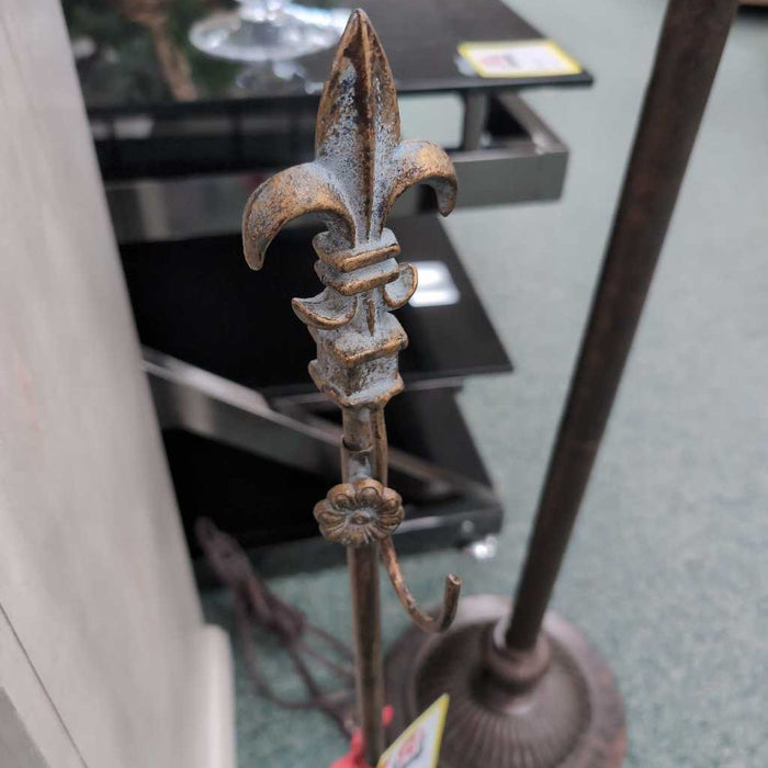 WREATH HANGER BA