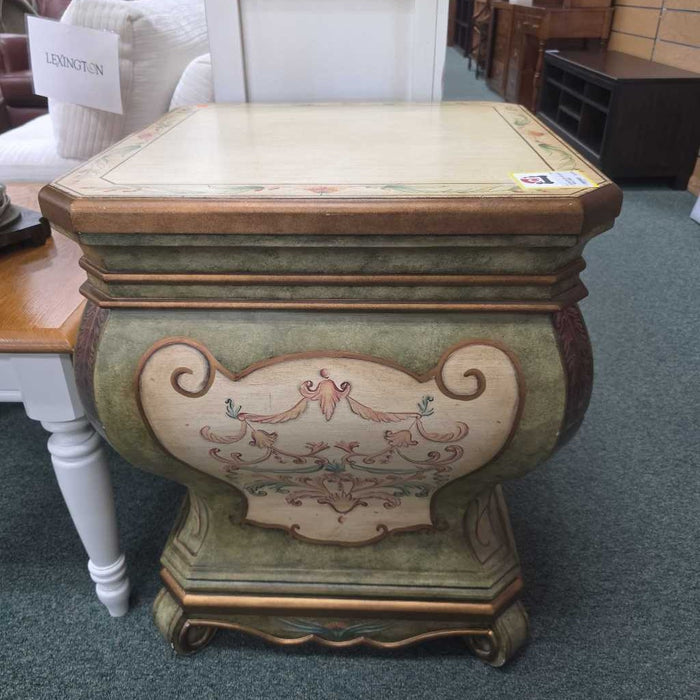 ACCENT TABLE BBM