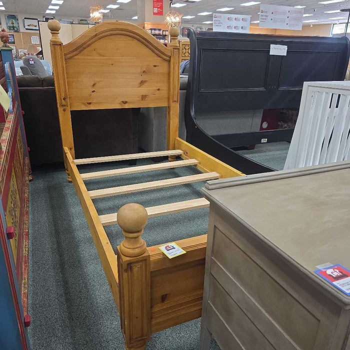 TWIN BED BAH