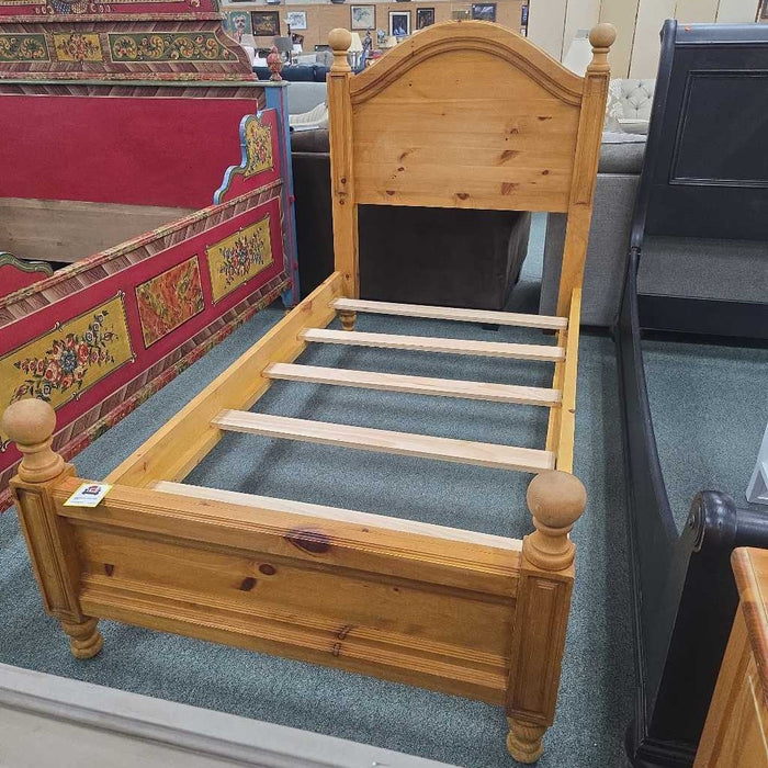 TWIN BED BAH