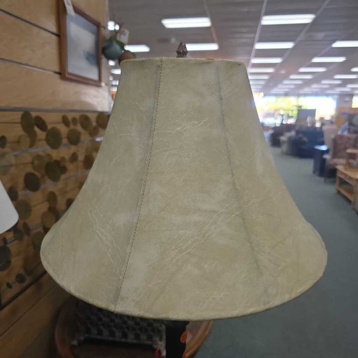 FLOOR LAMP AT