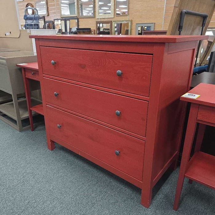 RED DRESSER BBM