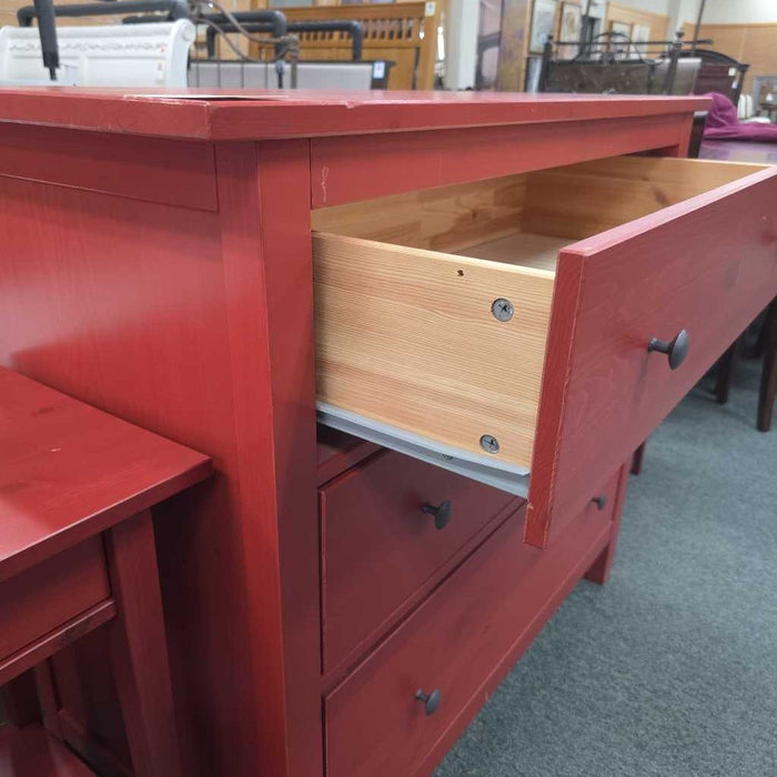 RED DRESSER BBM