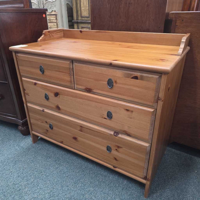CHEST OF DRAWERS TB