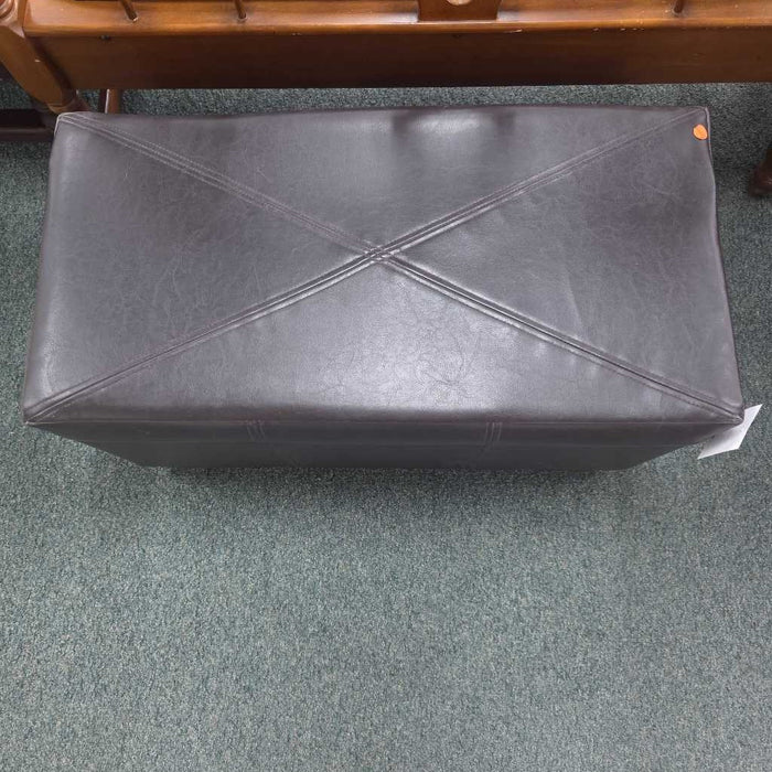 STORAGE OTTOMAN KL