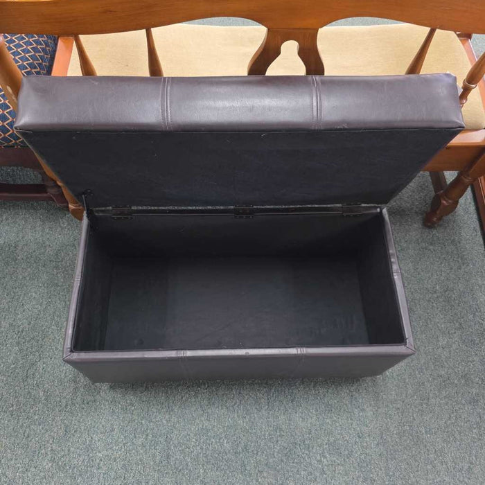 STORAGE OTTOMAN KL