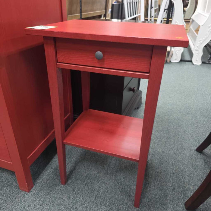 RED NIGHTSTAND LS
