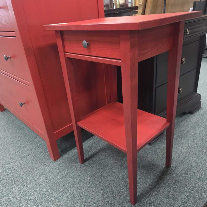 RED NIGHTSTAND LS