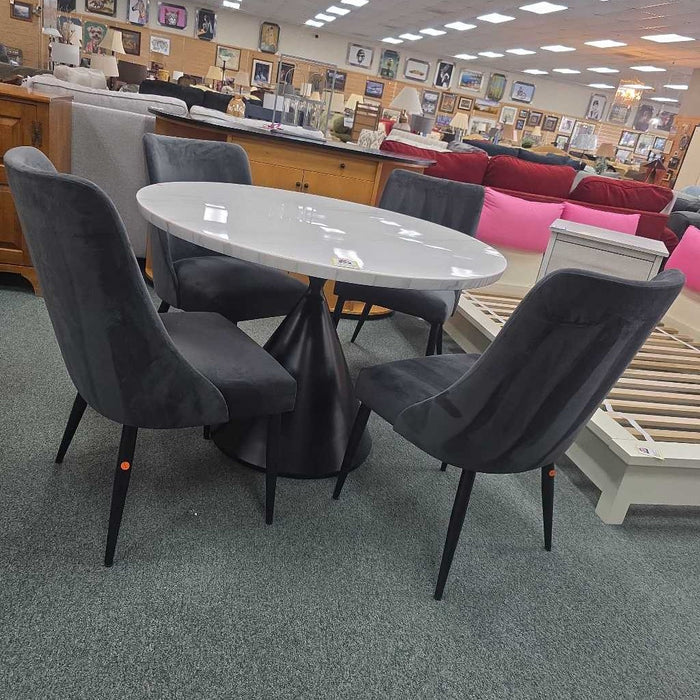 MARBLE TABLE 4 CHAIRS KKT