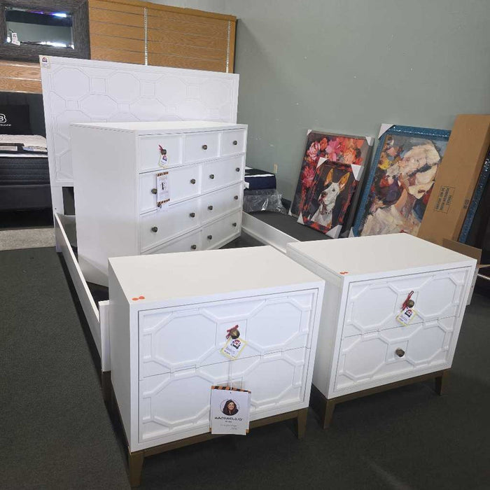 WHITE QUEEN BED LAC
