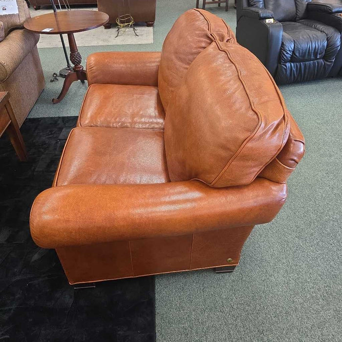 LEATHER LOVESEAT ATH
