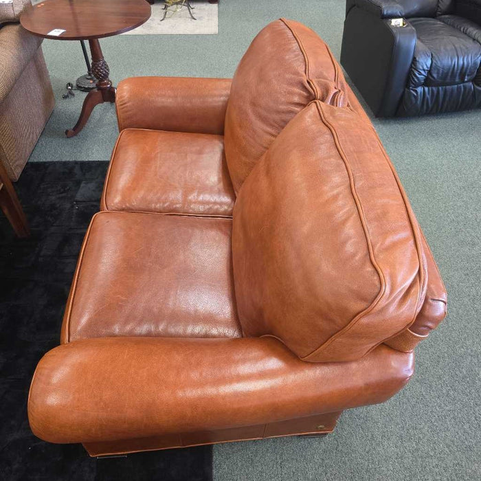 LEATHER LOVESEAT ATH