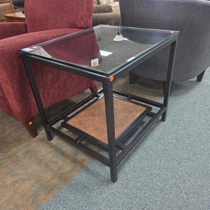 GLASS ACCENT TABLE KL