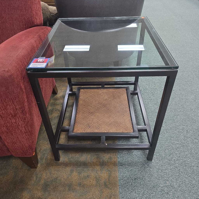 GLASS ACCENT TABLE KL