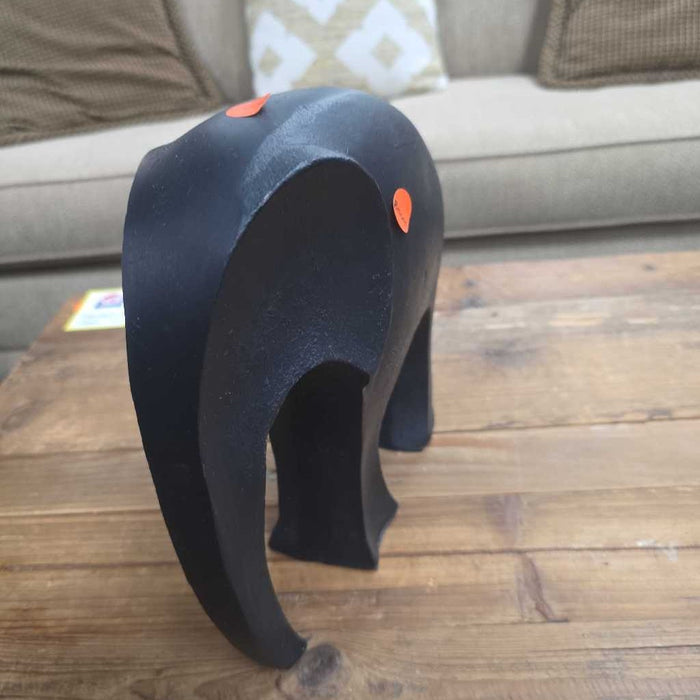 ELEPHANT SCULPTURE BA